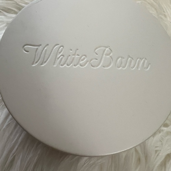 No 33- White Barn Candles-Bundle of 4 - Picture 3 of 3